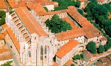 Vue aérienne de la basilique de Saint Maximin